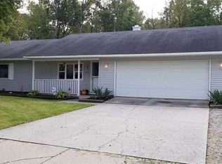 628 Blueberry Ln, Fort Wayne, IN 46825