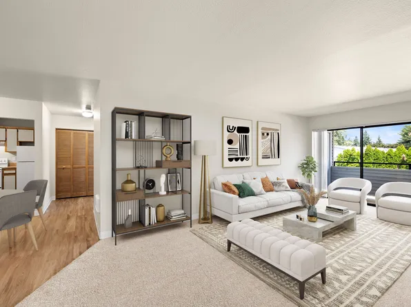 Lake Crest Apartments