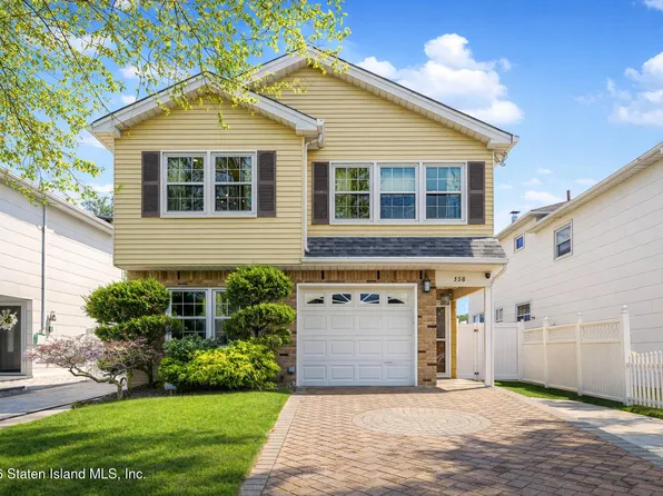 158 Charleston Ave, Staten Island, NY 10309