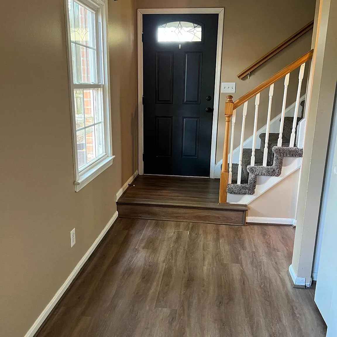 3 bed, 1.5 bath, 1152 sqft, $1,900 — Photo 2