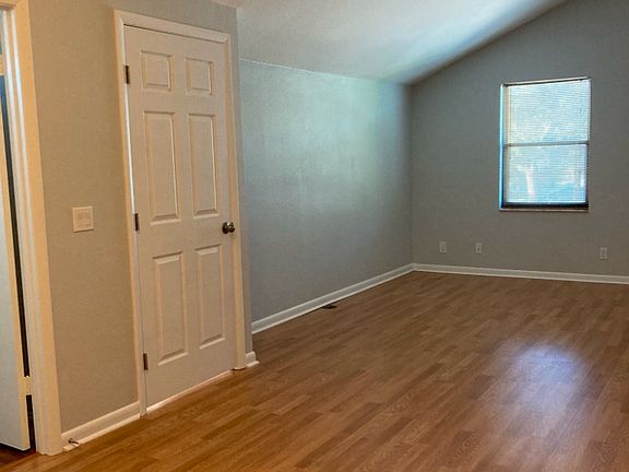 5th image of 418 N Cypress Dr
