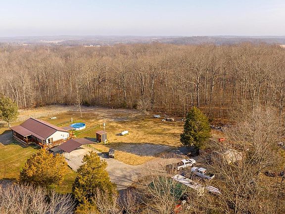 4th image of 47 Grand Pierre Dr
