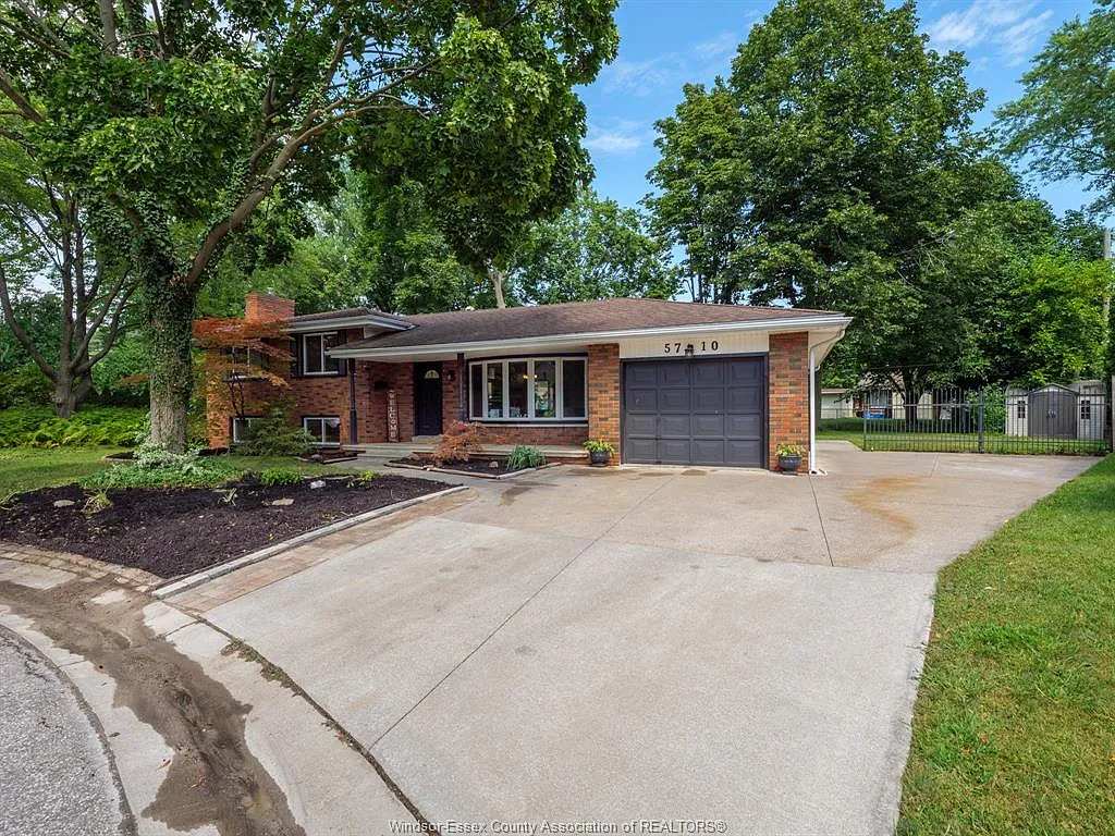 4 bed, $3,250 — Photo 4