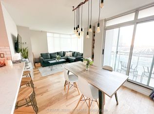 397 Front St W #322, Toronto, ON M5V 3S1
