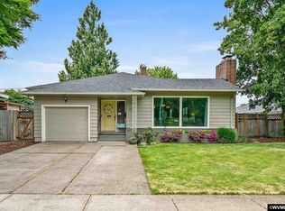 589 24th St NE, Salem, OR 97301