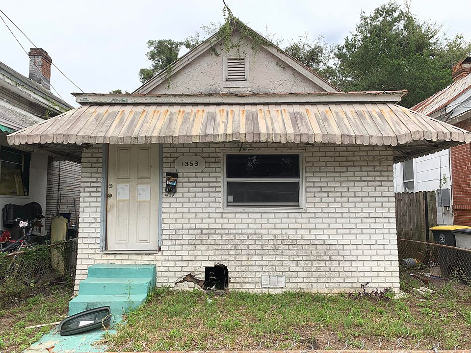 1st image of 1353 Evergreen Ave