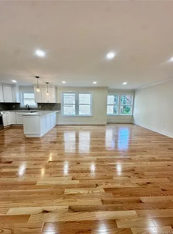 219 Mile Square Rd — Photo 2