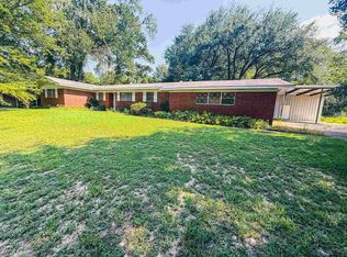 200 Highland Dr, Pittsburg, TX 75686