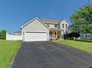 4 Taylor Dr, East Greenbush, NY 12061