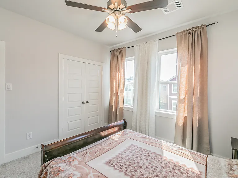 6113 Kendrick Mews — Photo 18
