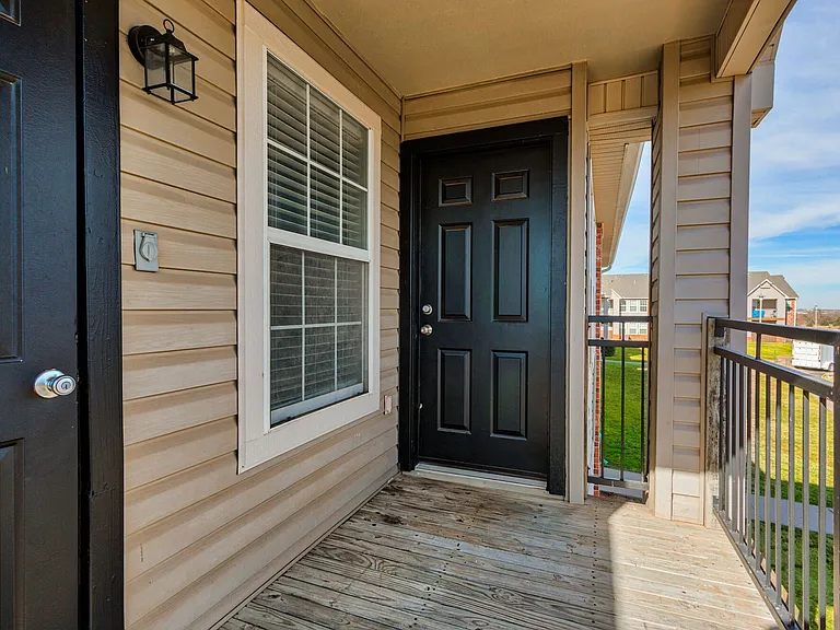 Autumn Brooke Apartments — Photo 29