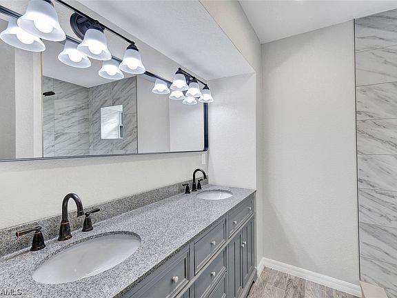 5th image of 191 Hibiscus Dr