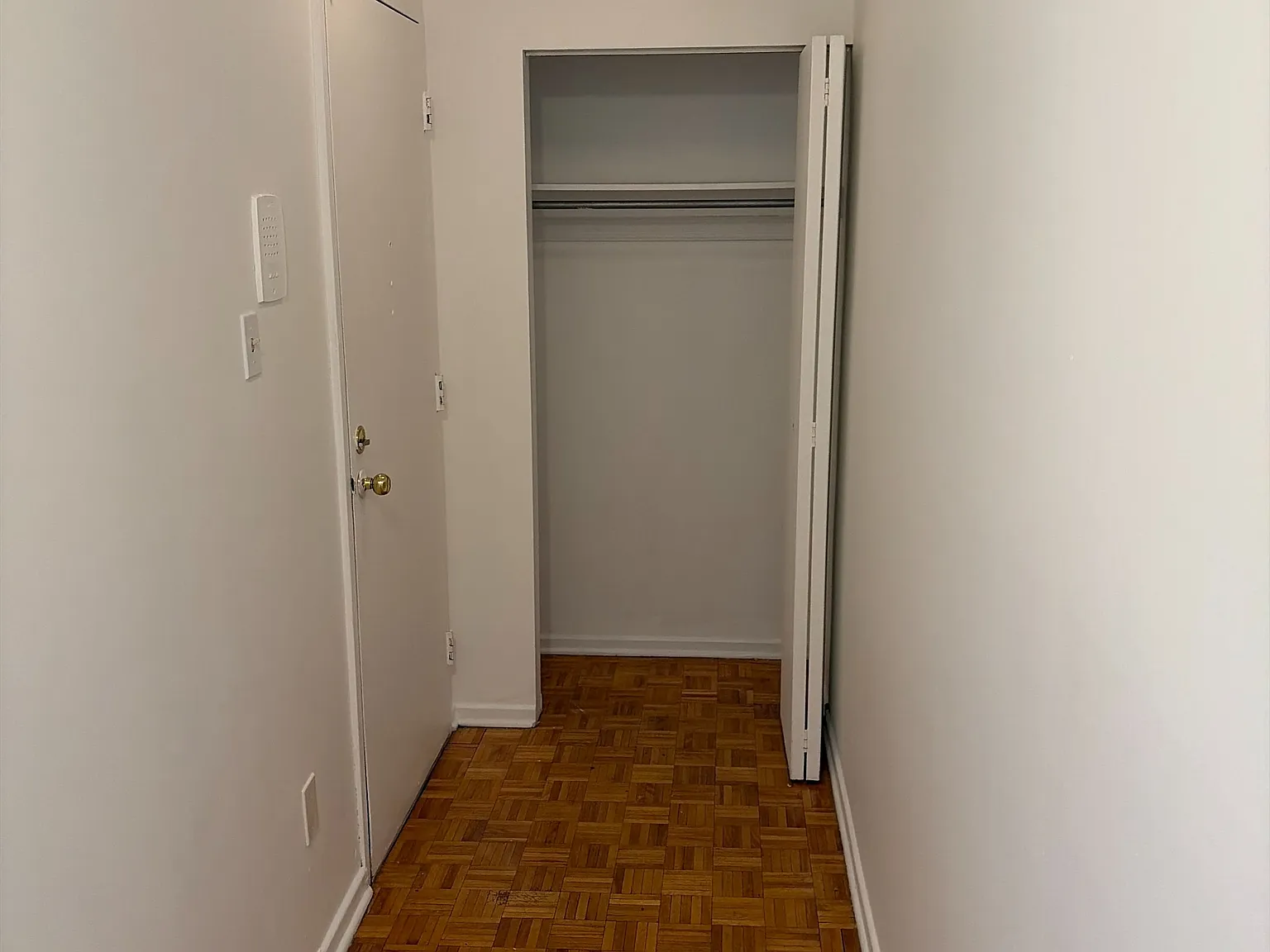 2 bed, $1,895 — Photo 2