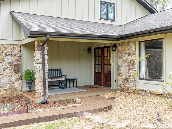 3rd image of 314 Doubletree Ln