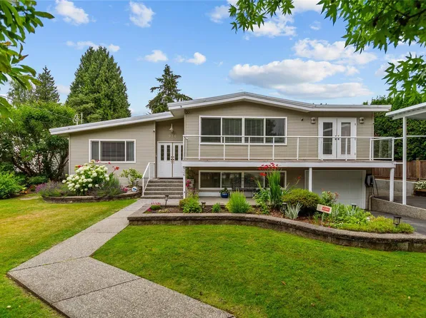 936 Caithness Cres, Pt Moody, BC V3H 1C6