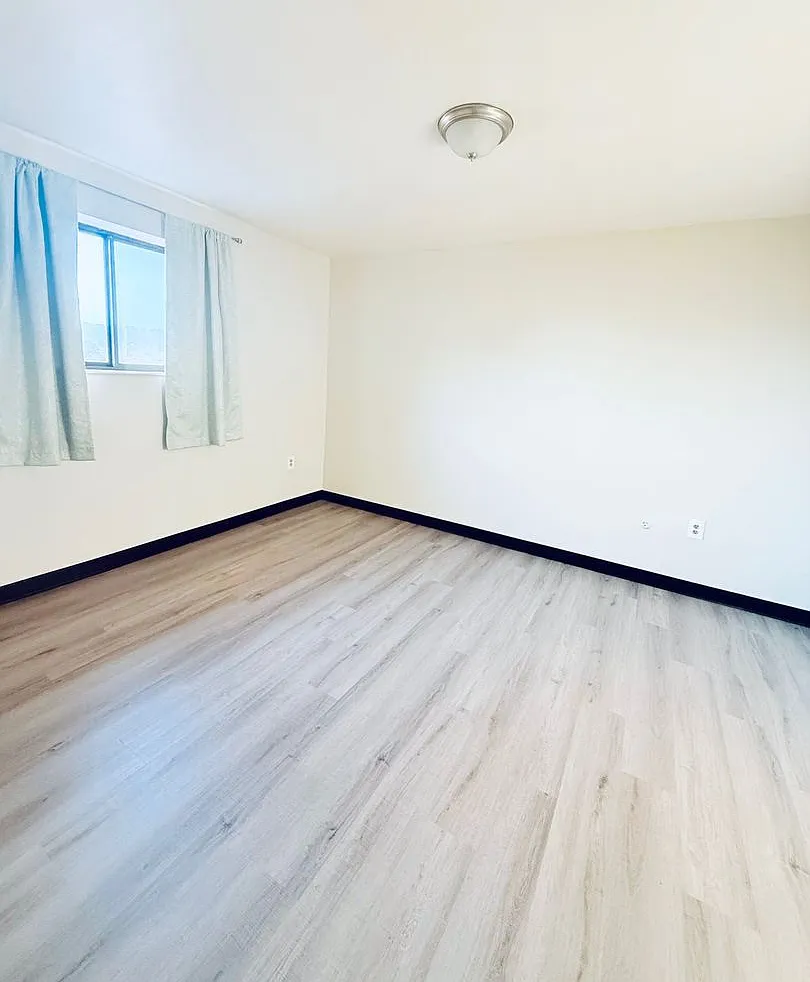 464 South Ave — Photo 4