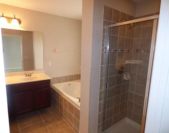 847 Assembly Ct — Photo 6