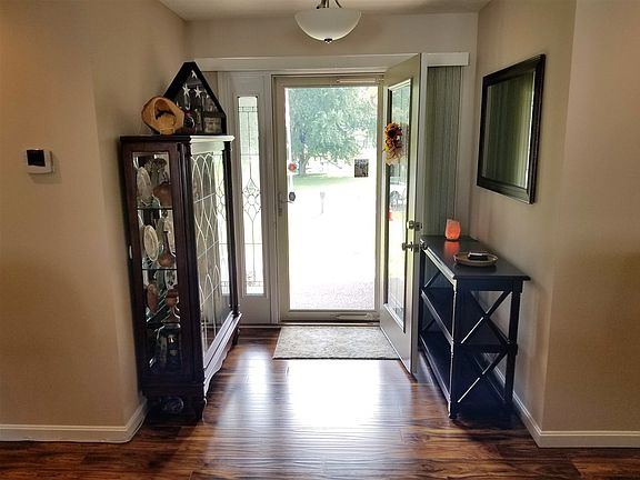 2nd image of 52 English Oak Dr