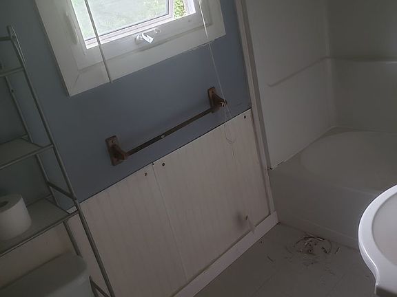 4th image of 1850 Hays Ln APT 1