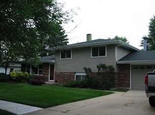 984 Hyacynth Ln, Bartlett, IL 60103
