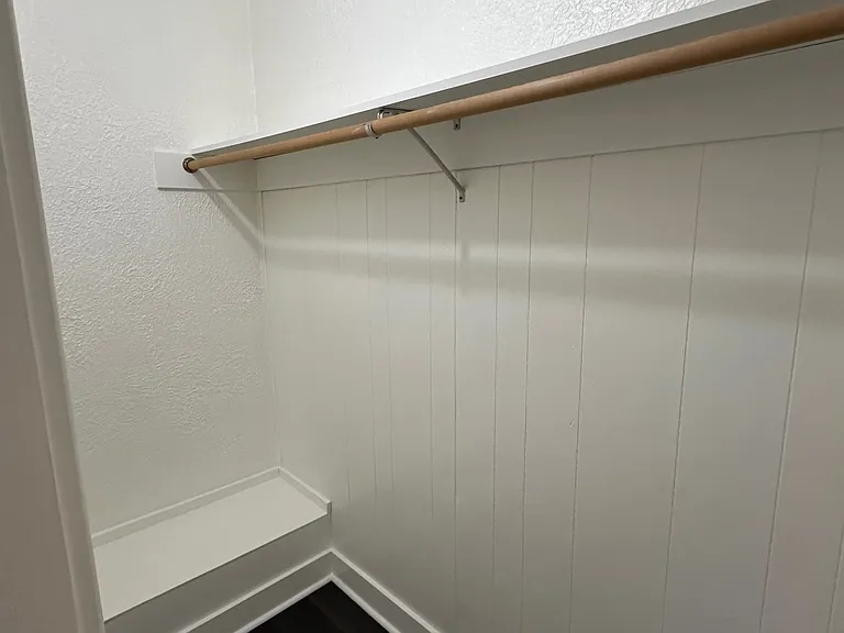 Olympia Court Apartments — Photo 31