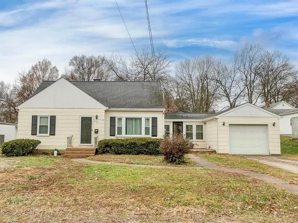 227 Meyer St, Lebanon, IL 62254