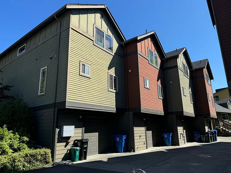 5218 Puget Blvd SW #C — Photo 1