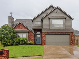 409 E Wichita Ct N, Broken Arrow, OK 74012