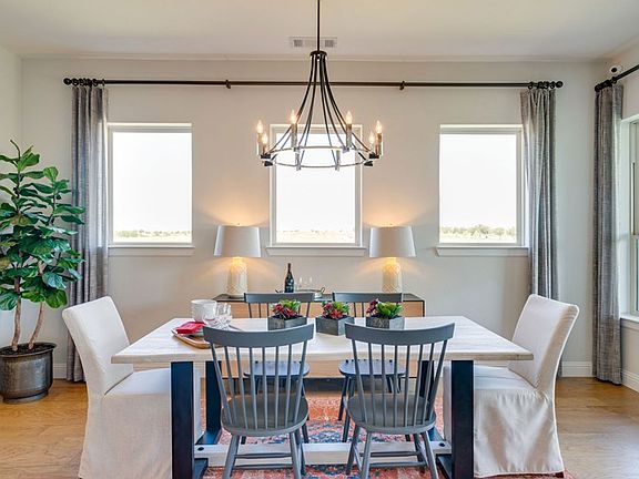 The Bluebonnet - Dining