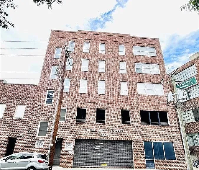 1414 W Marshall St #502 — Photo 1