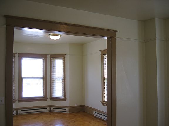 3rd image of 216 1/2 Throop Street # Second Floor