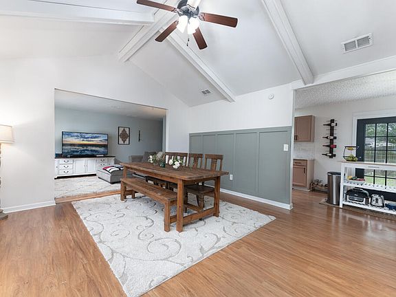 4th image of 110 Heritage Pl