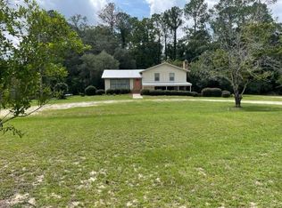 710 Forest Circle Dr, Douglas, GA 31533