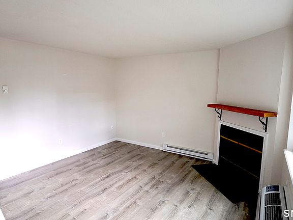 5th image of 64 Crystal Ln APT A