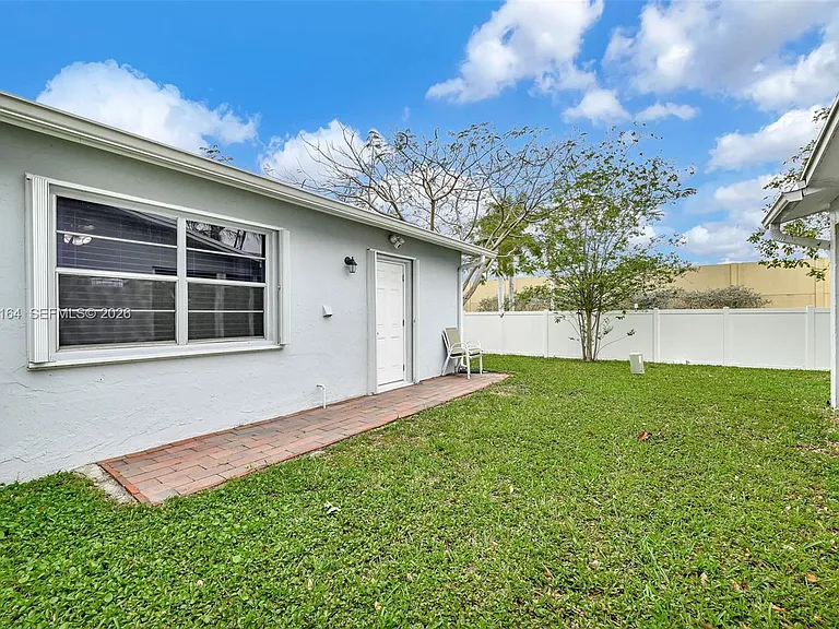 2528 SW Natura Blvd — Photo 36