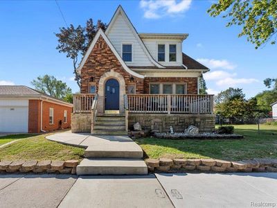 349 Clinton St, Wyandotte, MI, 48192