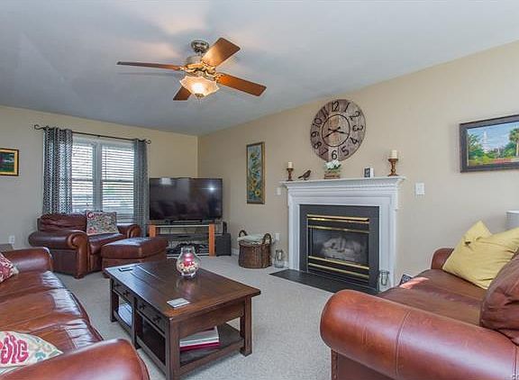 3rd image of 7032 Dandy Ct