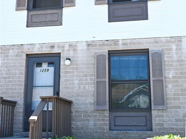 1259 Bailey Rd, Cuyahoga Falls, OH 44221