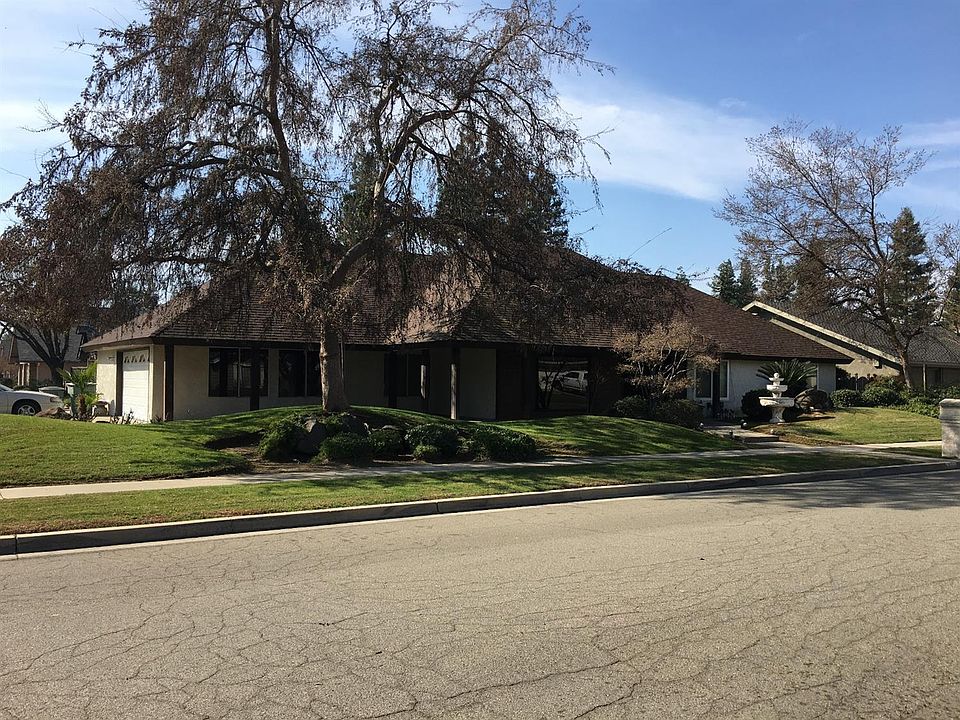 1st image of 421 E Loyola Ave