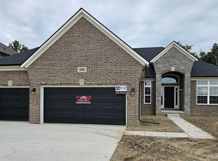 18663 Stallmann Dr, Macomb, MI