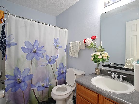 4th image of 6213 Monteo Ln
