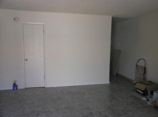 1280 W Canal Dr #2, Turlock, CA 95380