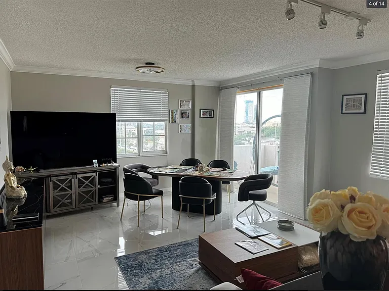 616 Clearwater Park Rd #1002 — Photo 4