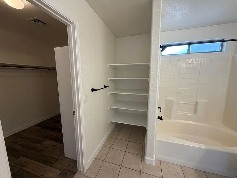 12710 W Ash St — Photo 15