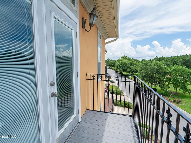8 Oak Alley Ln — Photo 20