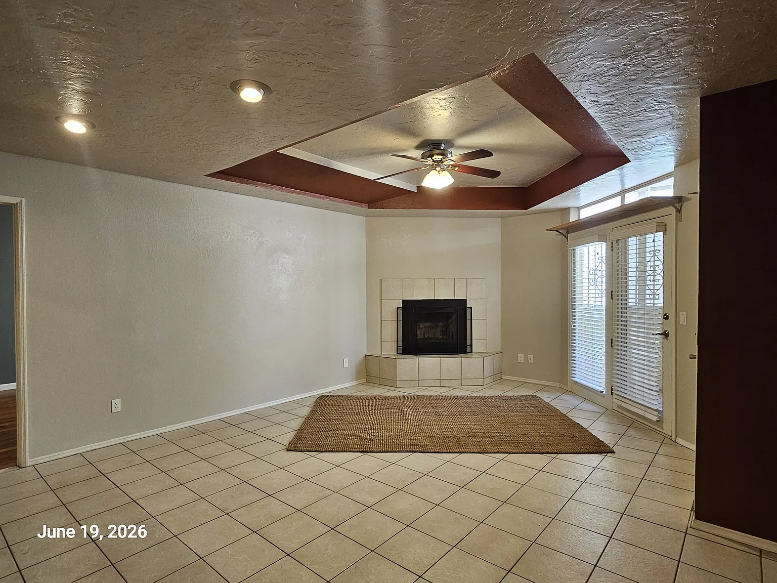 2 bed, 991 sqft, $1,425 — Photo 3
