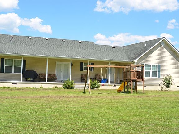 3rd image of 105 Arrowhead Dr
