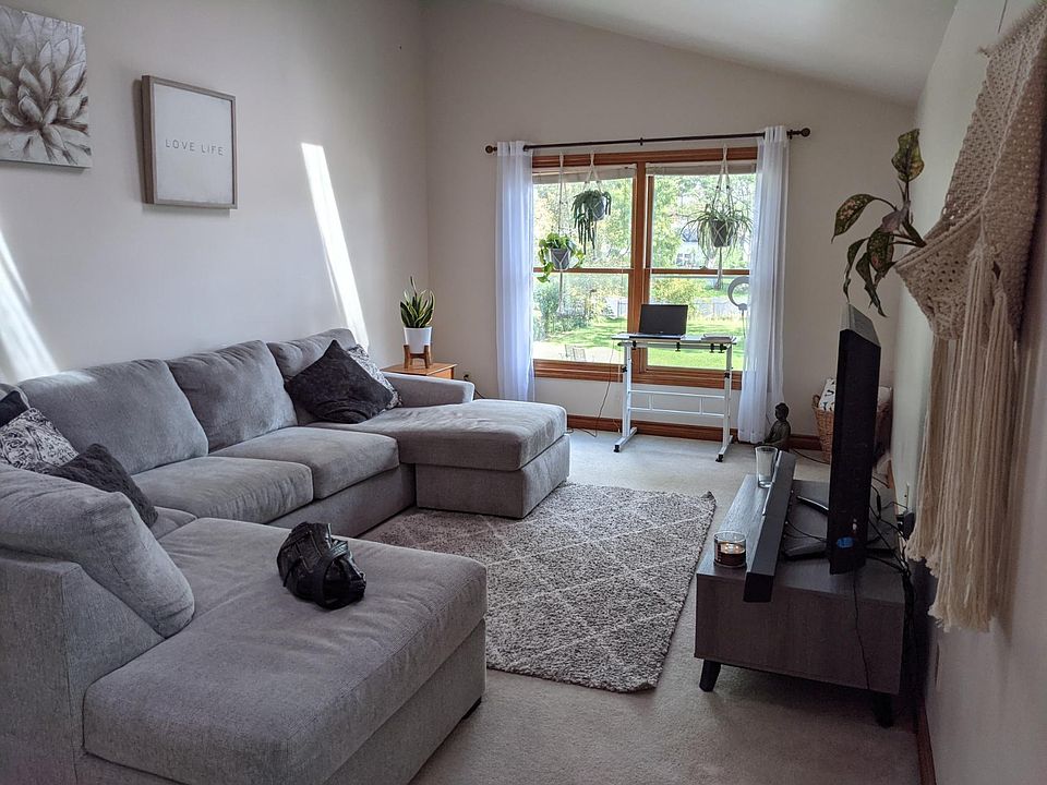1st image of 28 Lake Ave APT 4