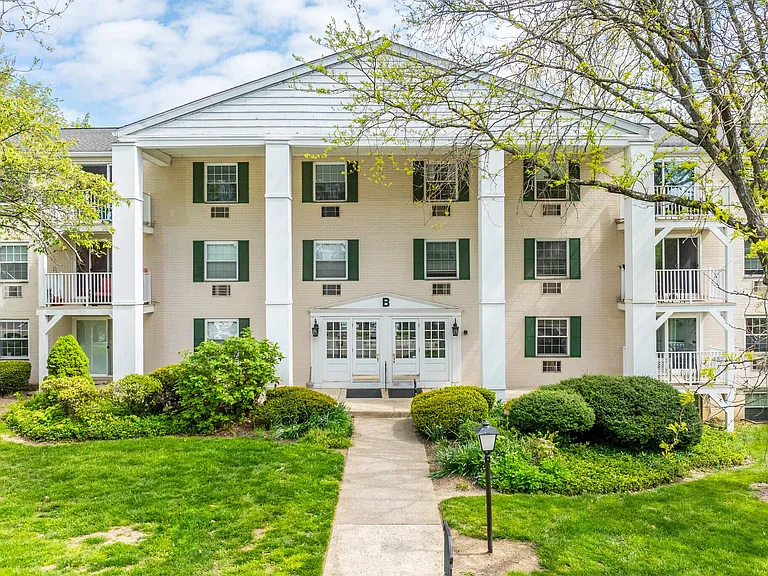 250 Ridge Pike #B349 — Photo 2