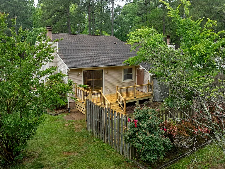 4 Baytree Ct #A — Photo 19